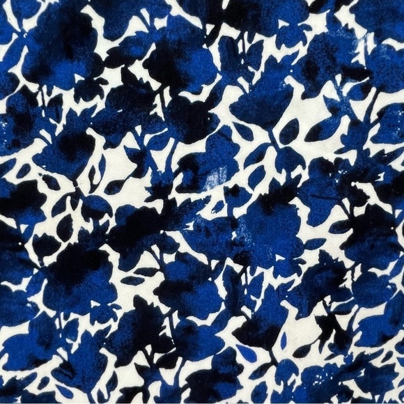 J. by J. Crew Blue/White/Black Abstract Floral Print Pencil Skirt - Sz 4 - Picture 7 of 10